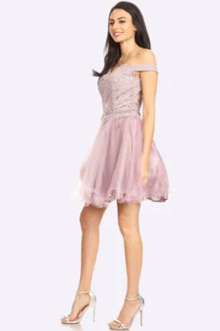 J&J Fashion 3074 Short Off The Shoulder Dress Lace Bodice Organza Skirt Corset(Short Off The Shoulder Mauve Dress Lace Bodice Organza Skirt Corset) 7 J&J Fashion 3074 Short Off The Shoulder Dress Lace Bodice Organza Skirt Corset(Short Off The Shoulder Mauve Dress Lace Bodice Organza Skirt Corset) -Dress Promotion Store 3074 jj fashion mauve side