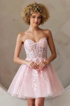 Amelia Couture BZ9024s Short A-Line Tulle Strapless Floral Applique Dress(Amelia Couture Bz9024s Short A Line Tulle Strapless Floral Applique Dress)