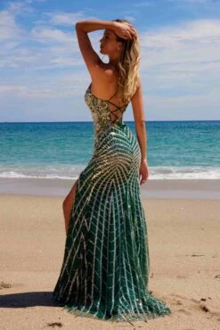 Nox Anabel E1530 Fitted Floor-Length Dress With A Fully Beaded Applique V-Neckline(Nox Anabel E1530 Fitted Floor Length Dress With A Fully Beaded Applique V Neckline) -Dress Promotion Store E1530EMERALD 13