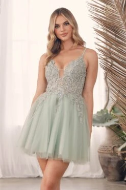 Nox Anabel G785 Short A-Line Tulle Skirt Embroidered Bodice V-Neck Dress(Nox Anabel G785 Short A Line Tulle Skirt Embroidered Bodice V Neck Dress) -Dress Promotion Store G785 SAGEGREEN 26