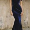 Ladivine CH139 Long Off The Shoulder Fitted Velvet Gown(Ladivine Ch139 Long Off The Shoulder Fitted Velvet Gown)